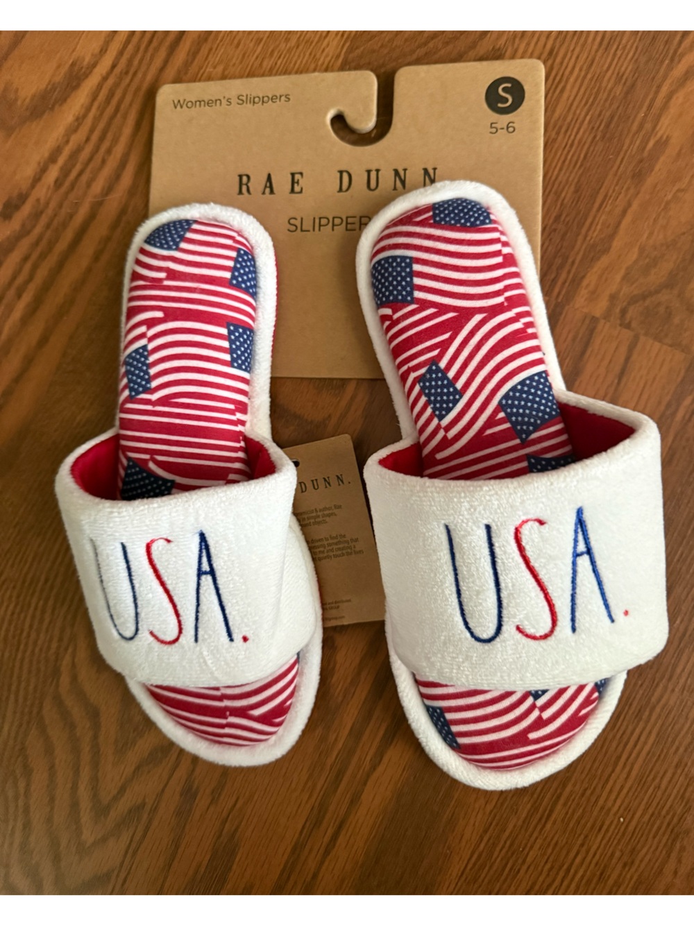 Rae Dunn White Slides with Red & Blue USA Flag Footbed 5/6 NEW